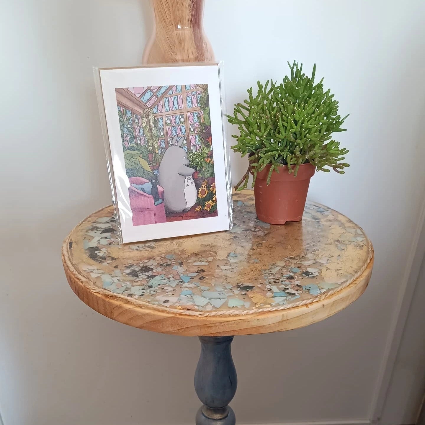 Mesa rauxiliar de tipo inglés renovada y redecorada por Siete Maderas. 