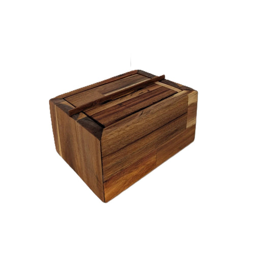 Caja de madera Mina, de acacia artesanal. Diseño elegante con cierre por gravedad y guía de bambú. Organización y estilo para tu hogar.