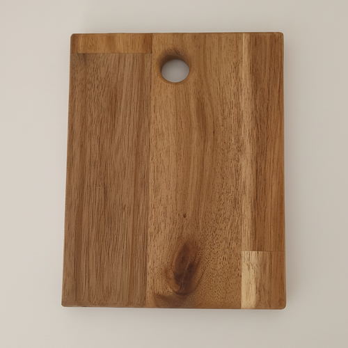 Tabla de cortar Valle, de madera de acacia, compacta y con un agujero para colgarla. El tamaño perfecto para camping y viajes.